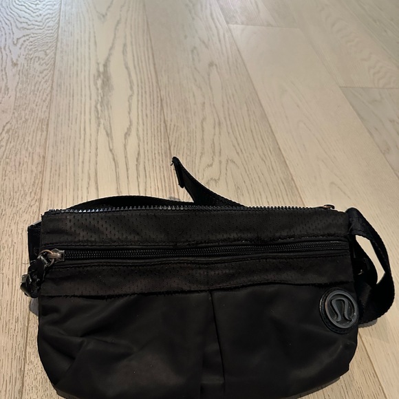 Lululemon pouch /belt bag in black nylon - Picture 5 of 5